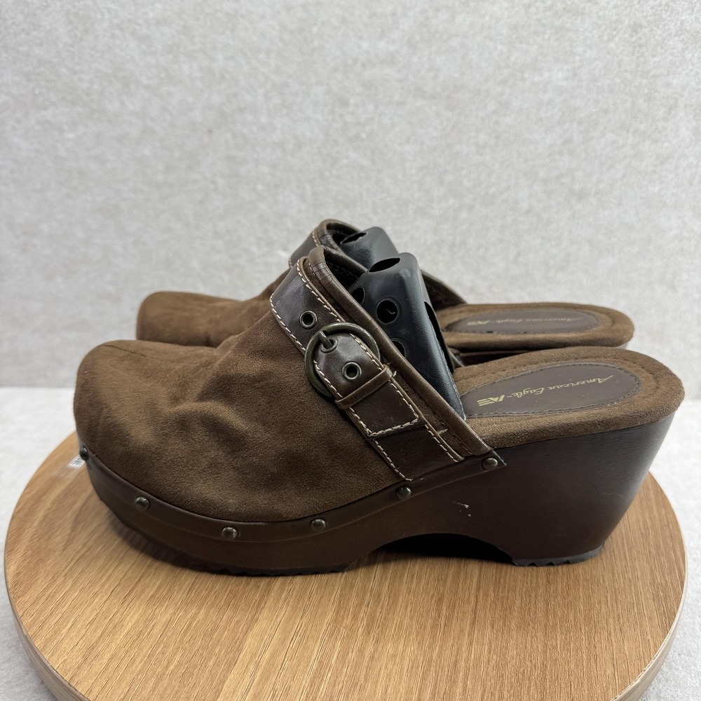 American Eagle Shoes Womens‎ 8.5 Brown Faux Suede Wedge Mule Clog Studded Buckle - Picture 3 of 9